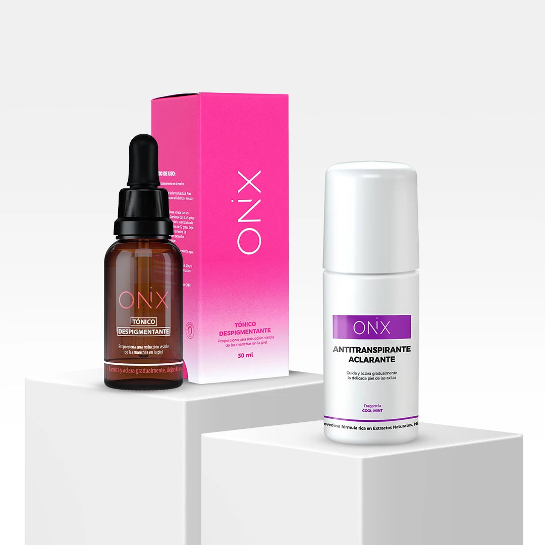 Dúo aclarante de Onix Skincare que incluye un tónico despigmentante en frasco ámbar y un producto aclarante en roll-on blanco, presentado sobre cubos.